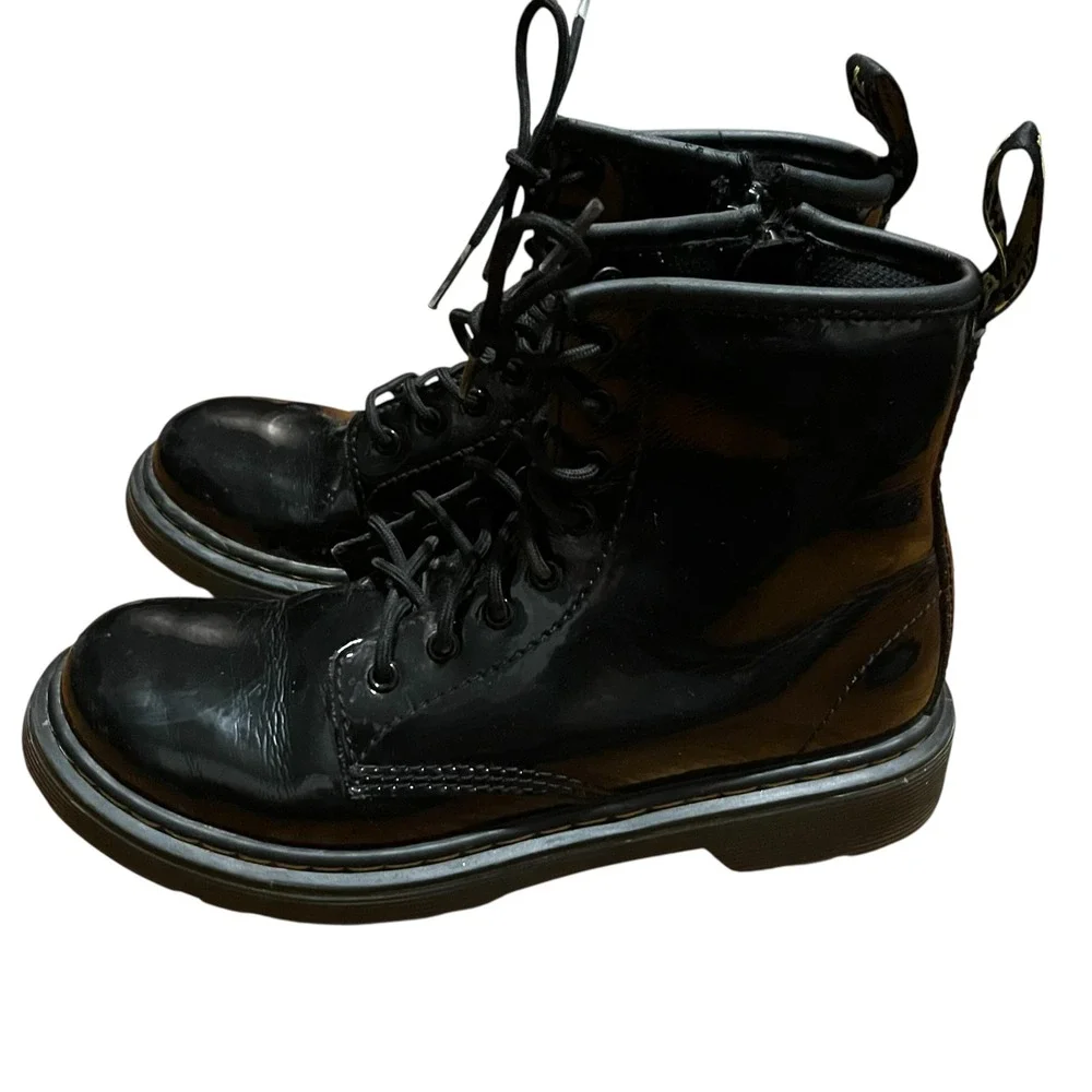 Dr. Martens Delaney Kids Black Patent Leather Lace Up Side Zip‎ Boots size 3
